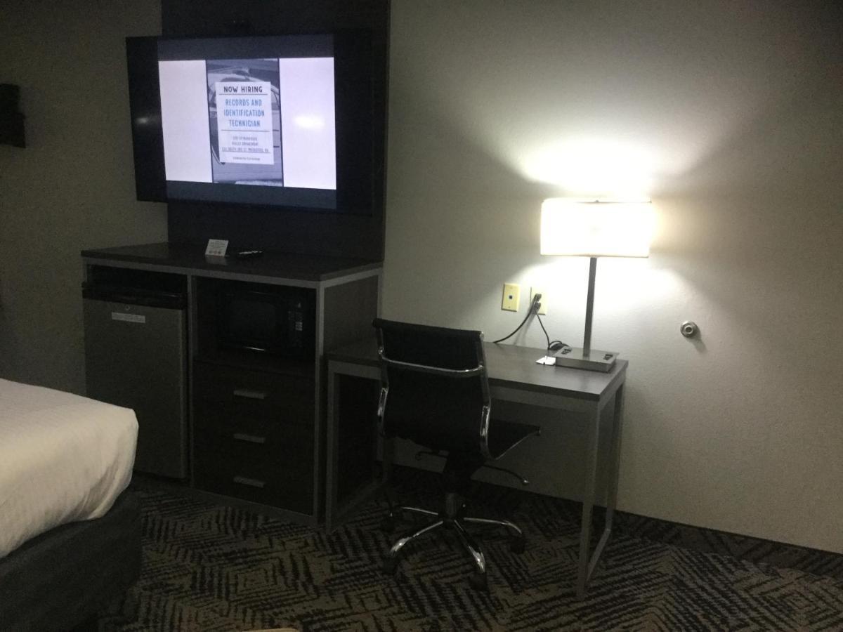 Muskogee Inn And Suites מראה חיצוני תמונה