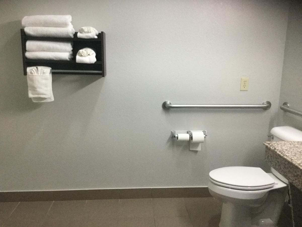 Muskogee Inn And Suites מראה חיצוני תמונה
