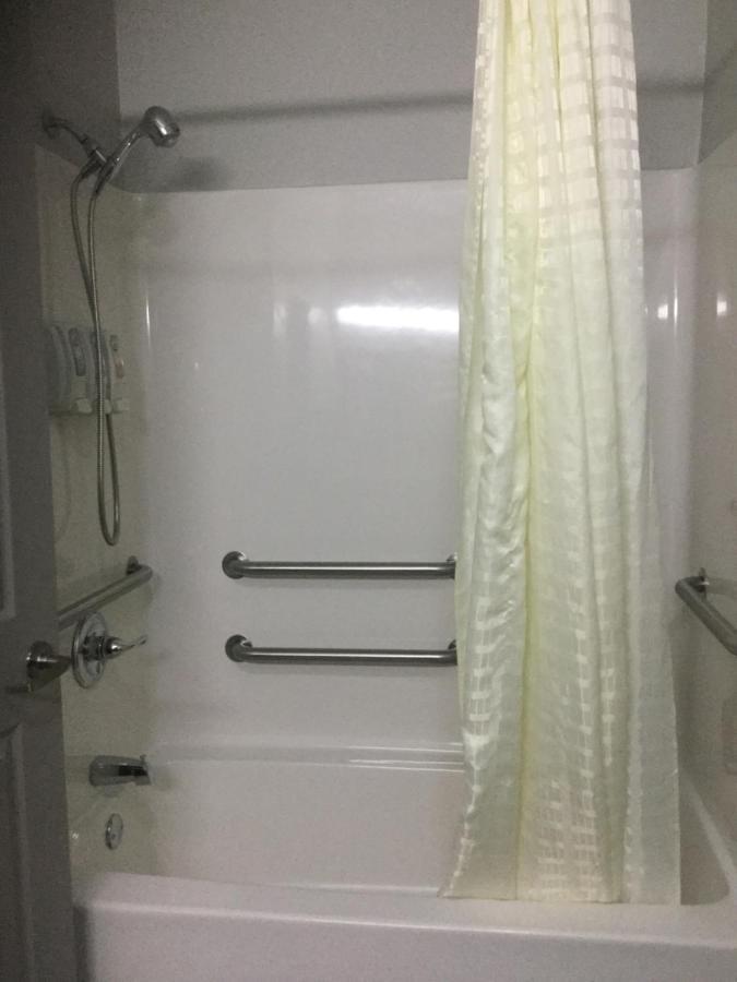 Muskogee Inn And Suites מראה חיצוני תמונה